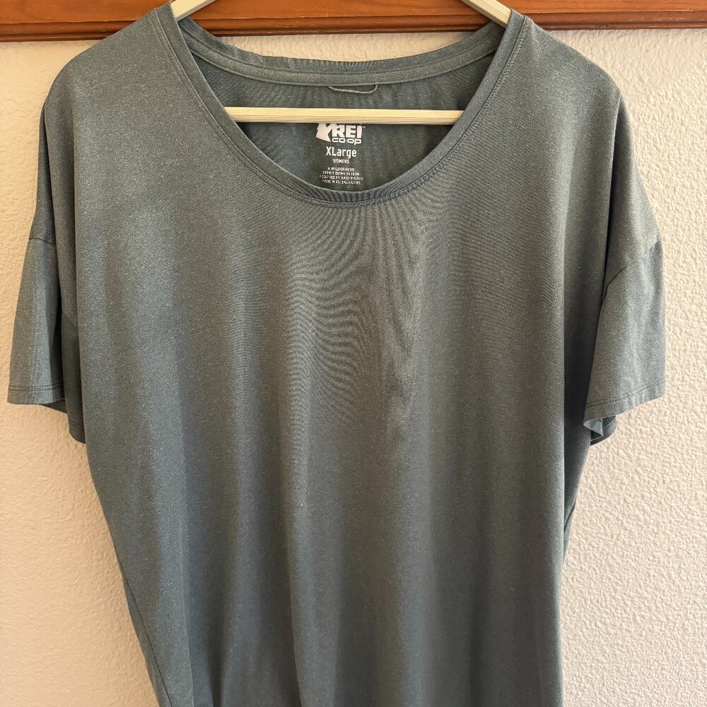REI Co-op Women’s Lightweight Hiking Top – Size X-Large